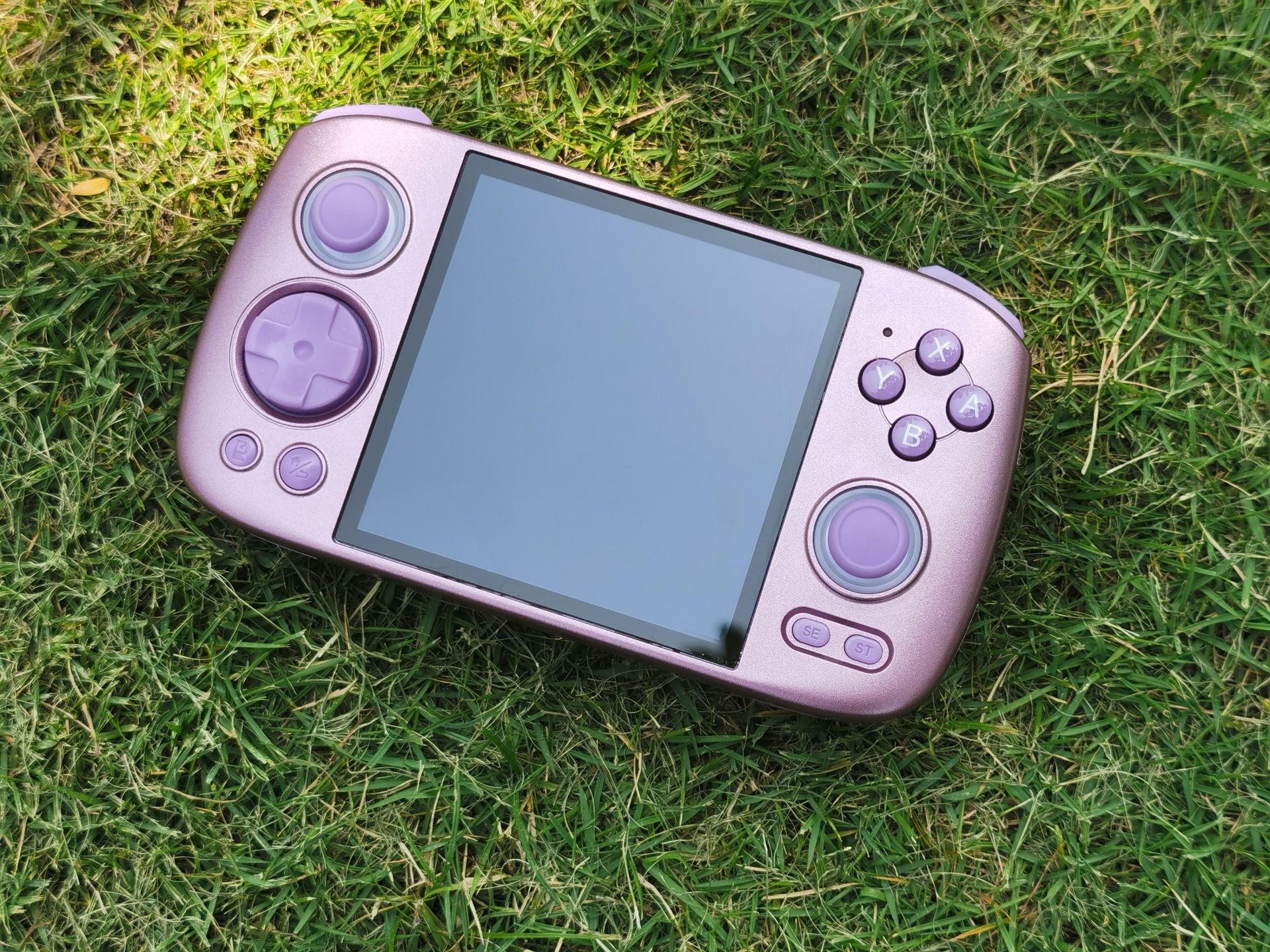 Anbernic revela especificações do RG Cube - Critical Hits