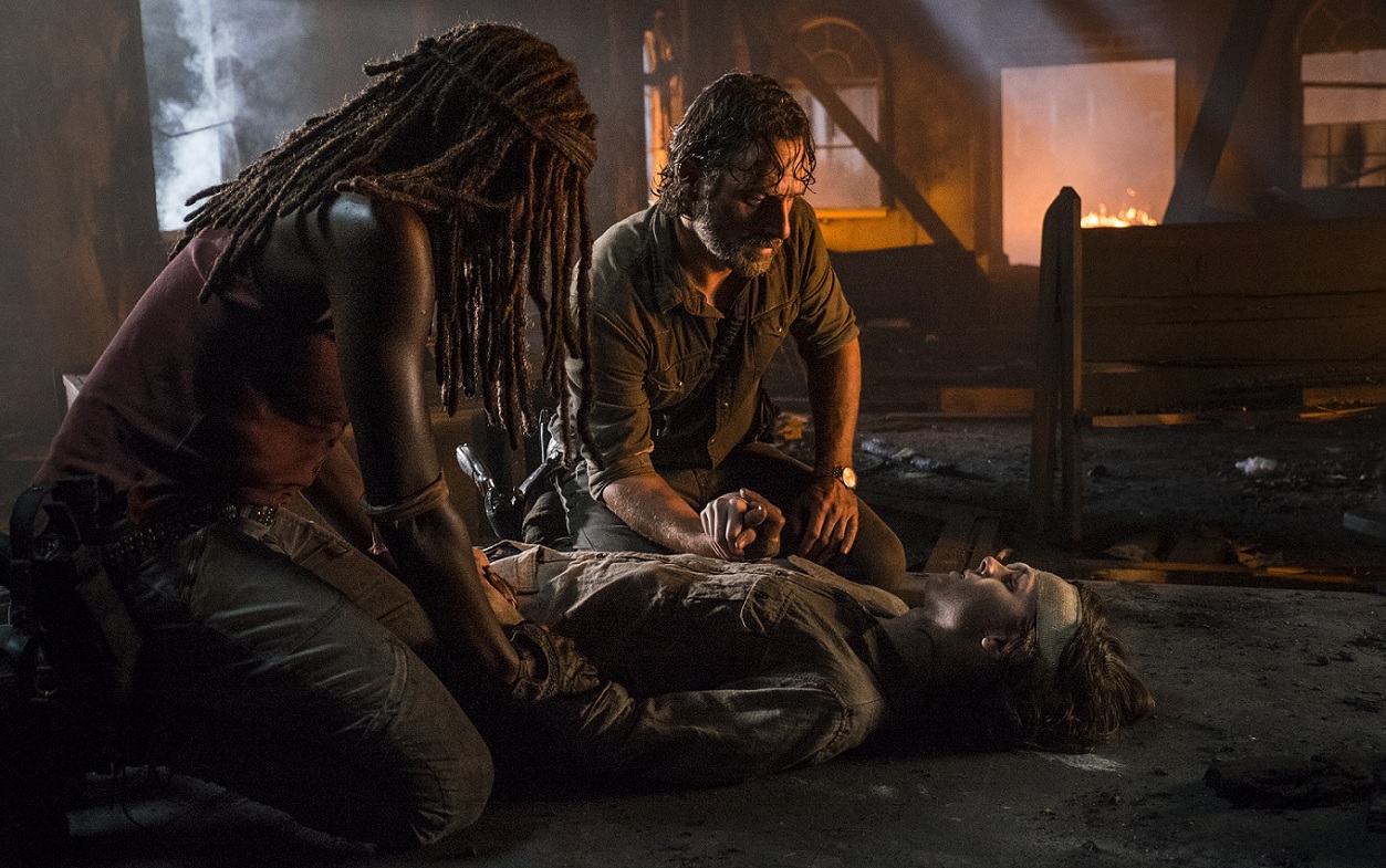 Em qual episódio de The Walking Dead Carl morre?