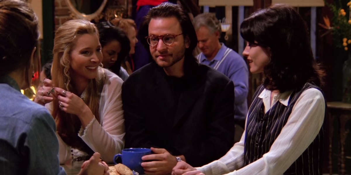 Em qual episódio Fisher Stevens aparece em Friends?