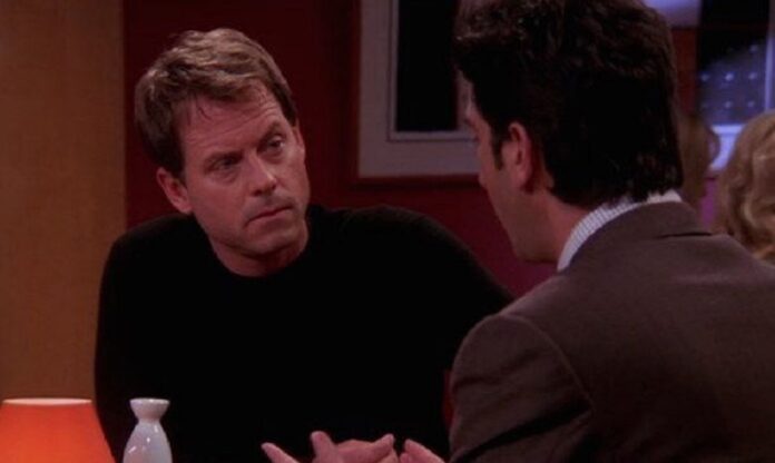 Em qual episódio Greg Kinnear aparece em Friends?