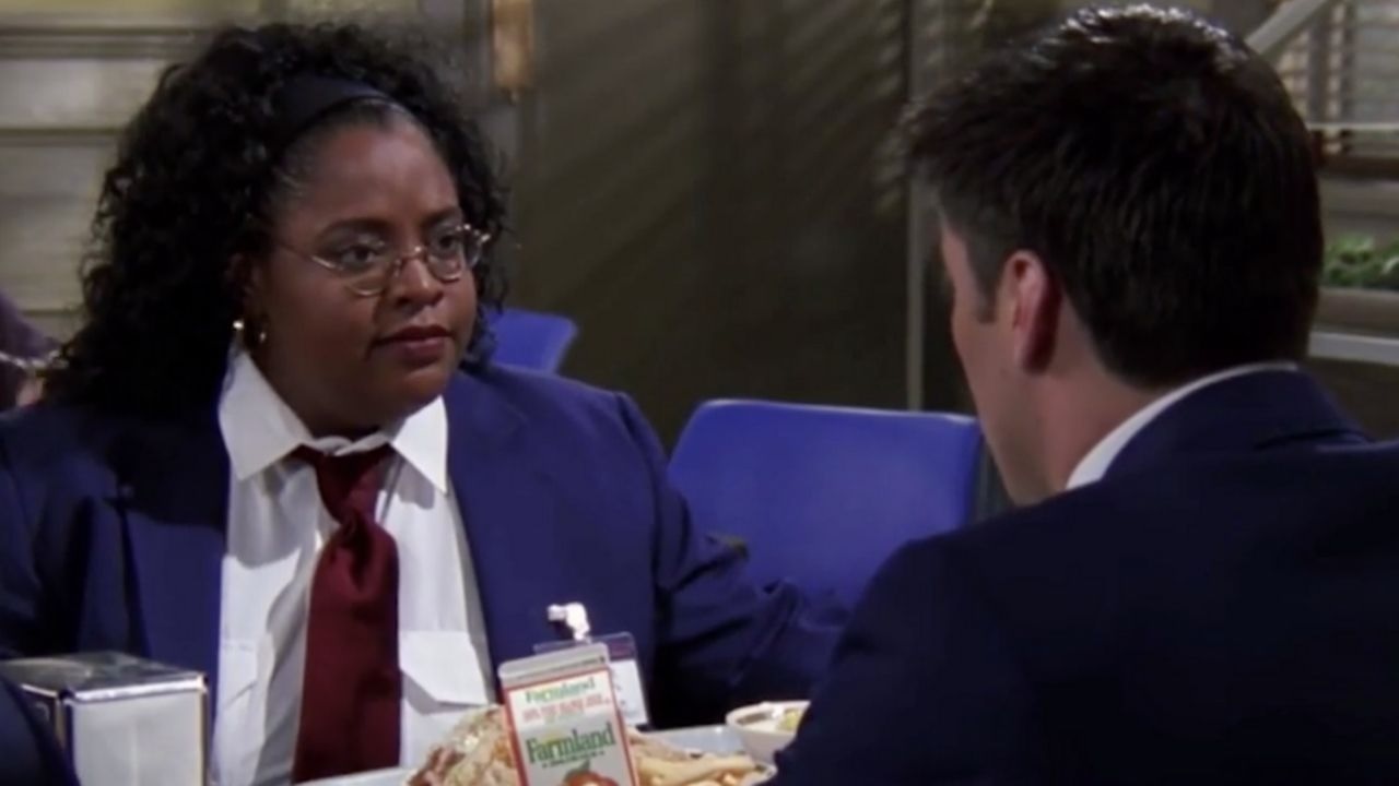 Em qual episódio Sherri Shepherd aparece em Friends?