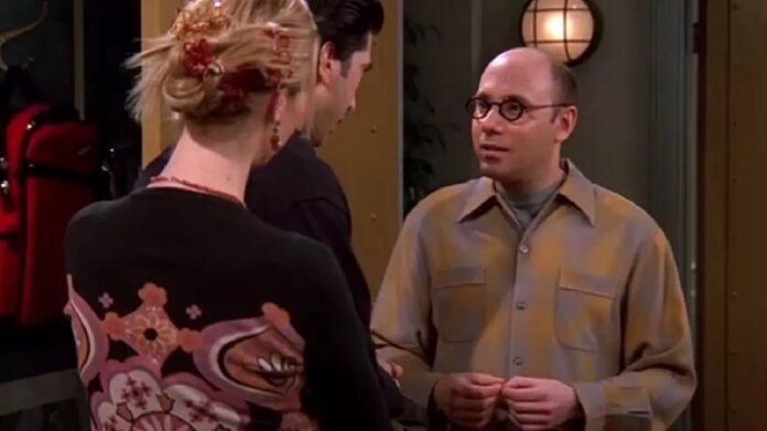 Em qual episódio Willie Garson aparece em Friends?