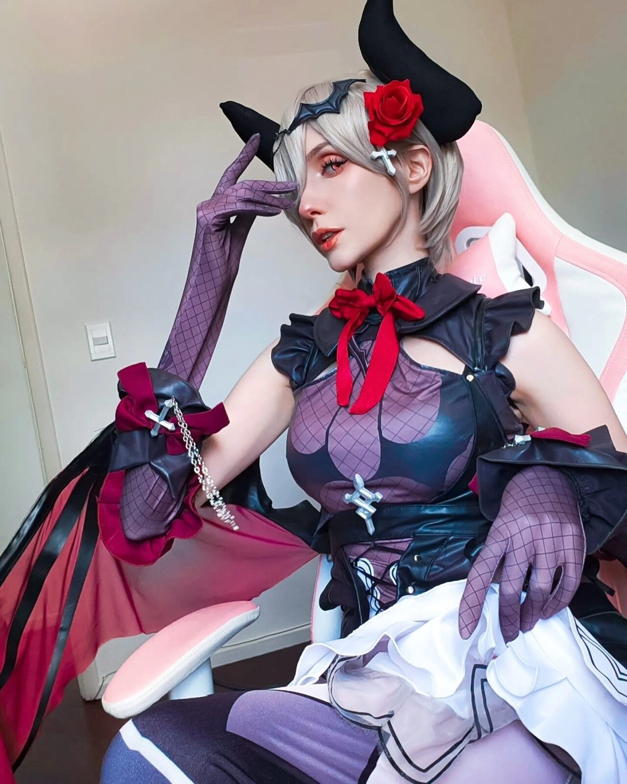 Rita Rossweisse de Honkai Impact 3rd ganha vida com belíssimo cosplay da brasileira mahoualien