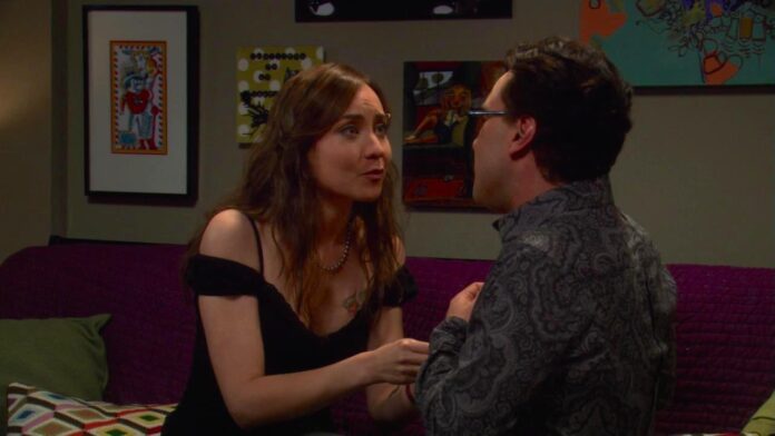 Em qual episódio Courtney Ford aparece em The Big Bang Theory?