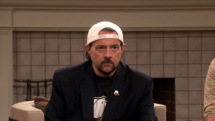 Em qual episódio Kevin Smith aparece em The Big Bang Theory?