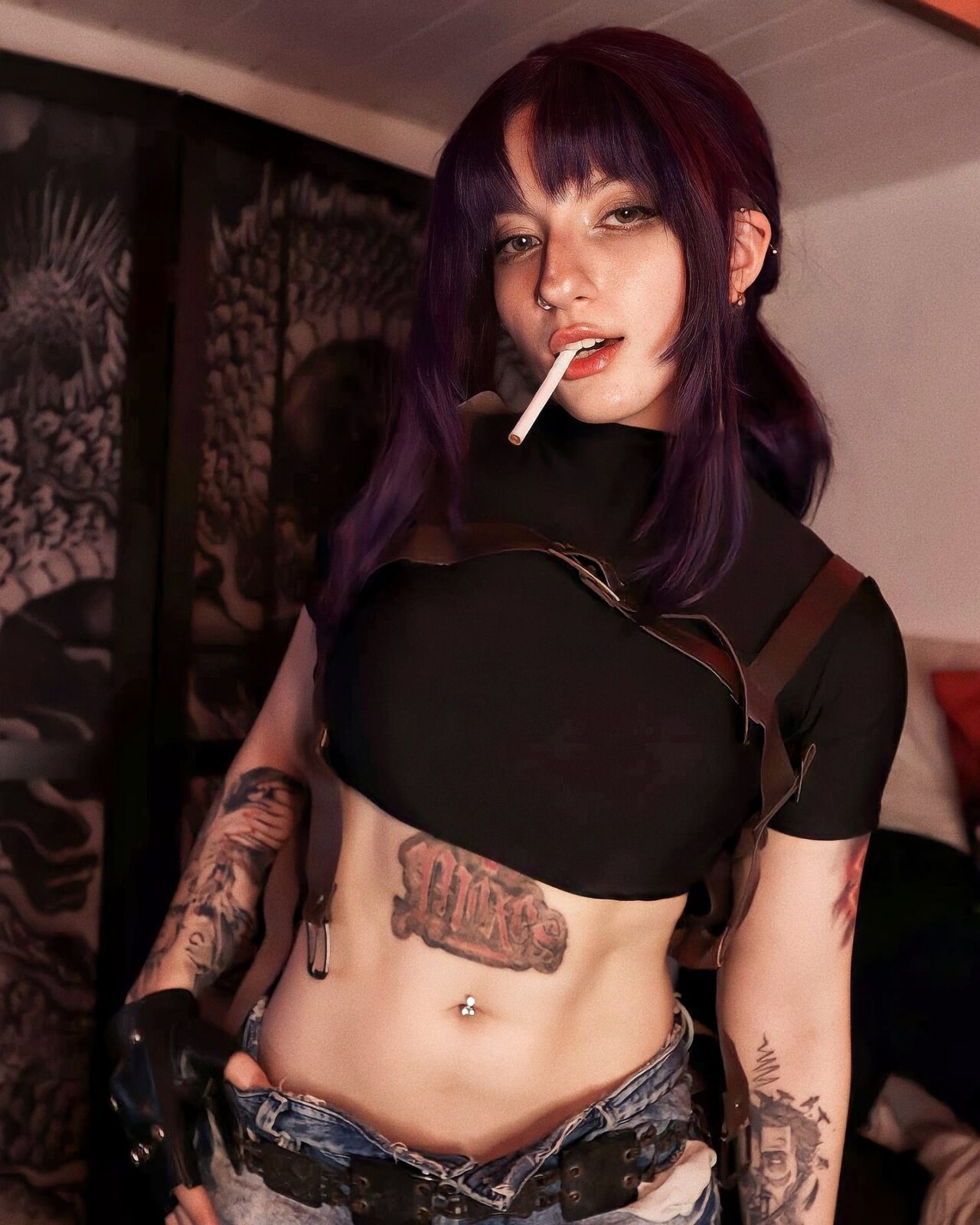 Brasileira AkemySama vai deixar você sem palavras com esse cosplay da Revy de Black Lagoon