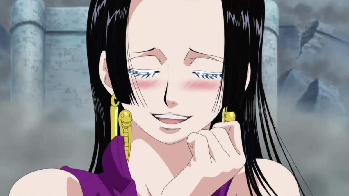 Modelo Fabibi transforma-se na Boa Hancock de One Piece em um cosplay impecável