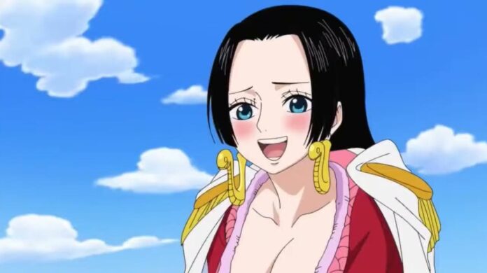 Modelo Mangoecos brilha com seu cosplay da Boa Hancock de One Piece