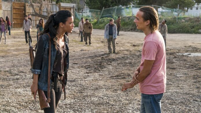 fear the walking dead nick encontra um grpuo de sobreviventes