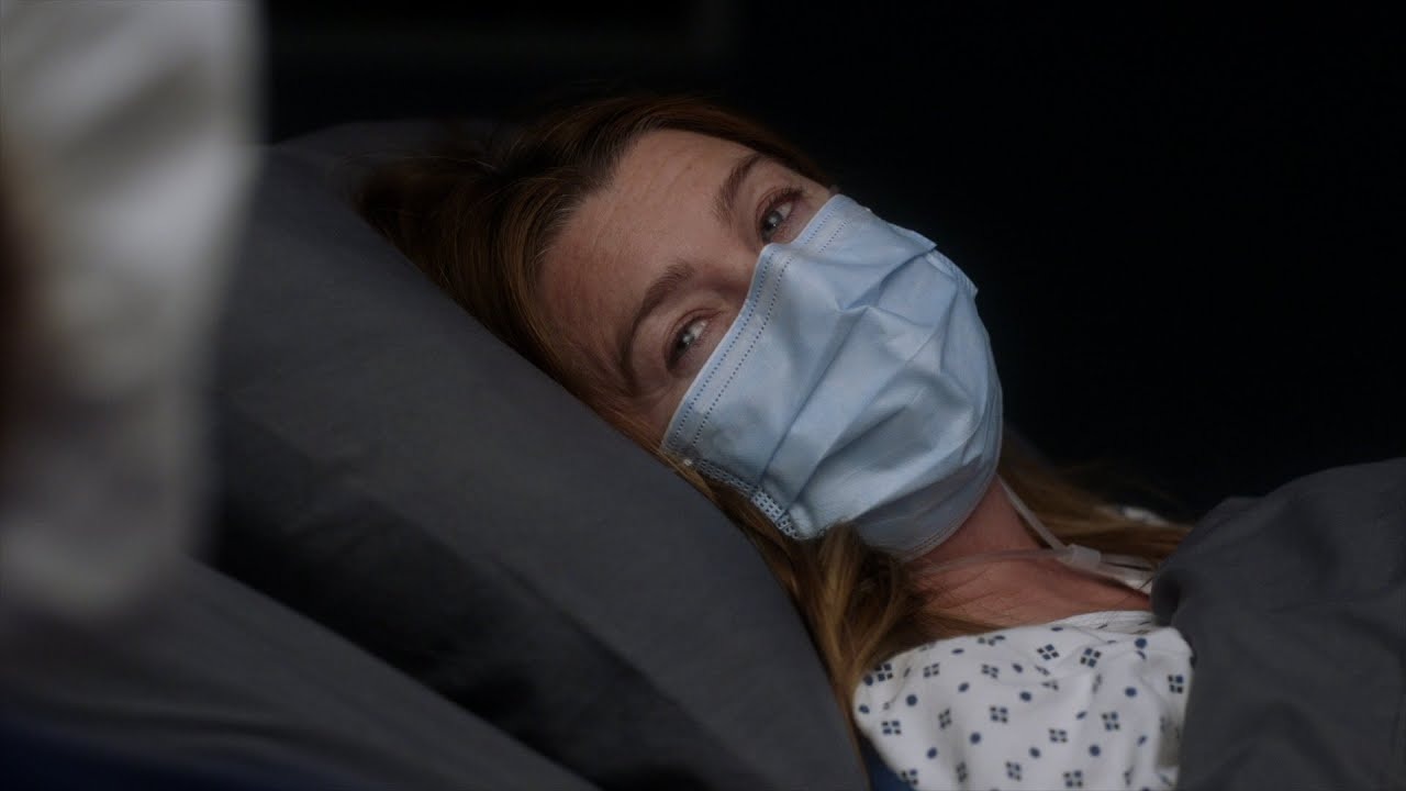 Grey's Anatomy - Em qual episódio Meredith acorda do coma de Covid