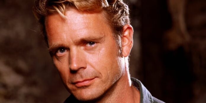 Por que John Schneider deixou Smallville depois de cinco temporadas?