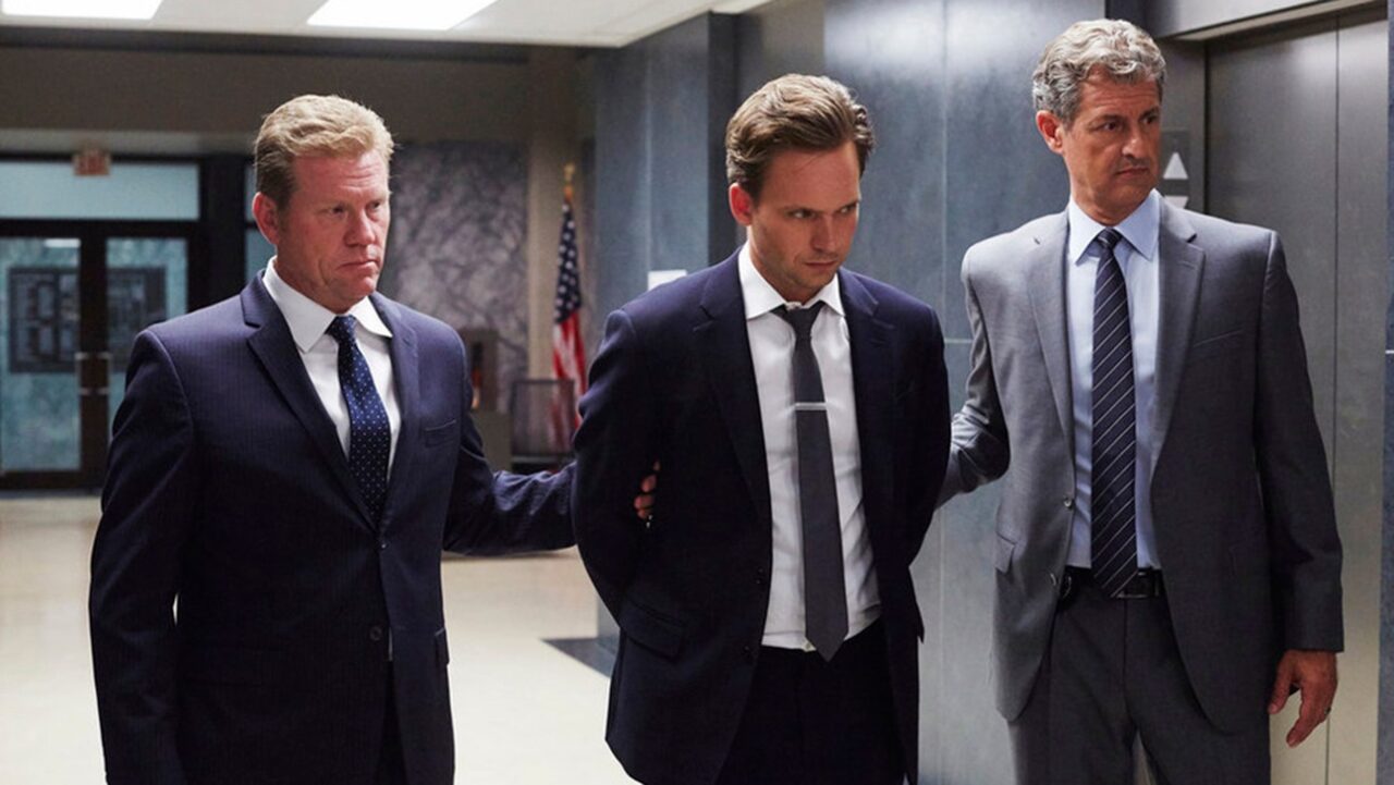 Em qual episódio de Suits Mike é preso?