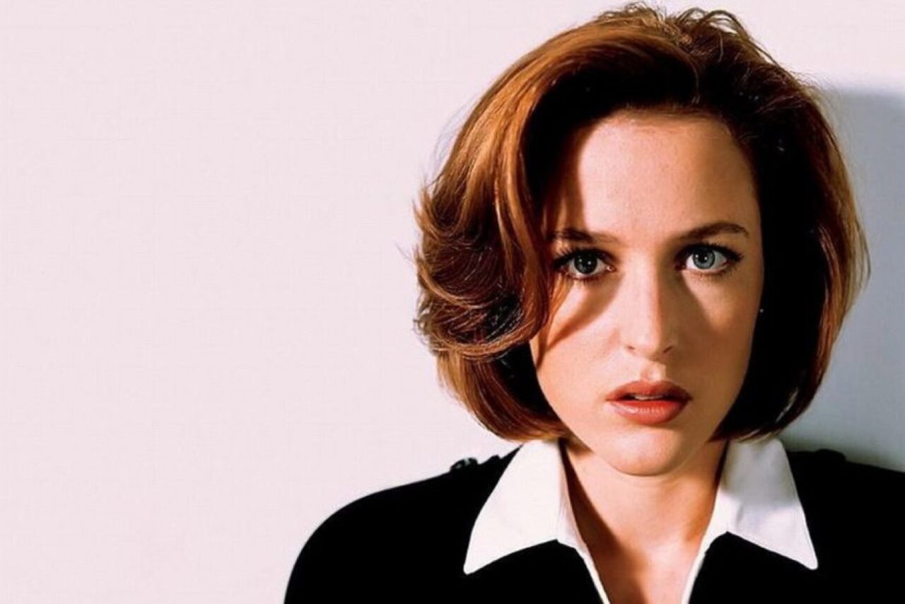 Em qual episódio de Arquivo X Scully é abduzida?