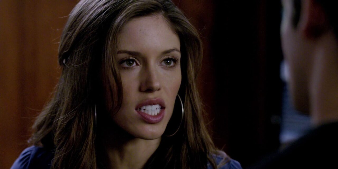 Por que The Vampire Diaries matou Vicki Donovan?