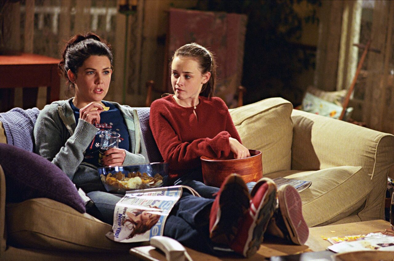 Em qual episódio de Gilmore Girls Lorelai e Rory fazem sua Noite de Cinema pela primeira vez?