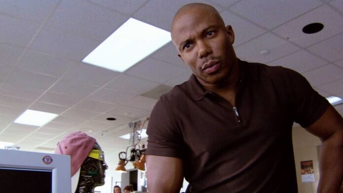 Por que James Doakes não está em Dexter: Original Sin?