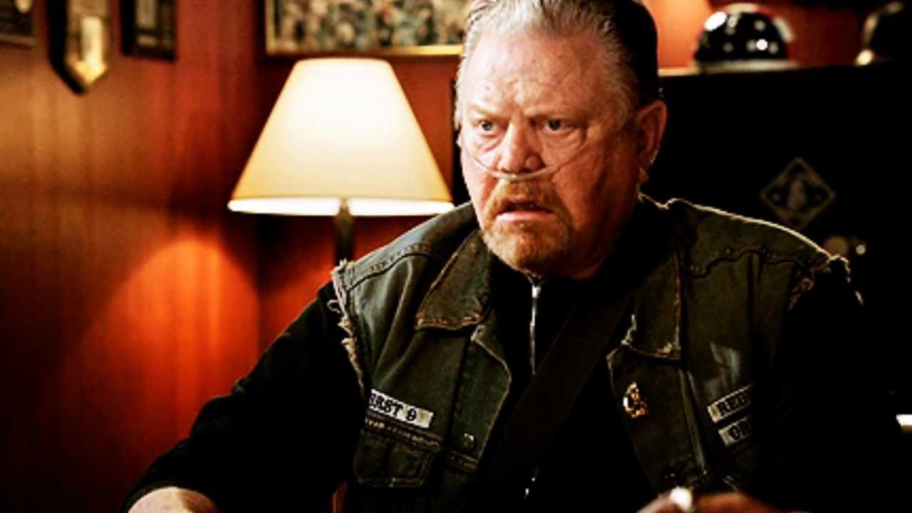 Sons of Anarchy - Em qual episódio Piney Winston morre?