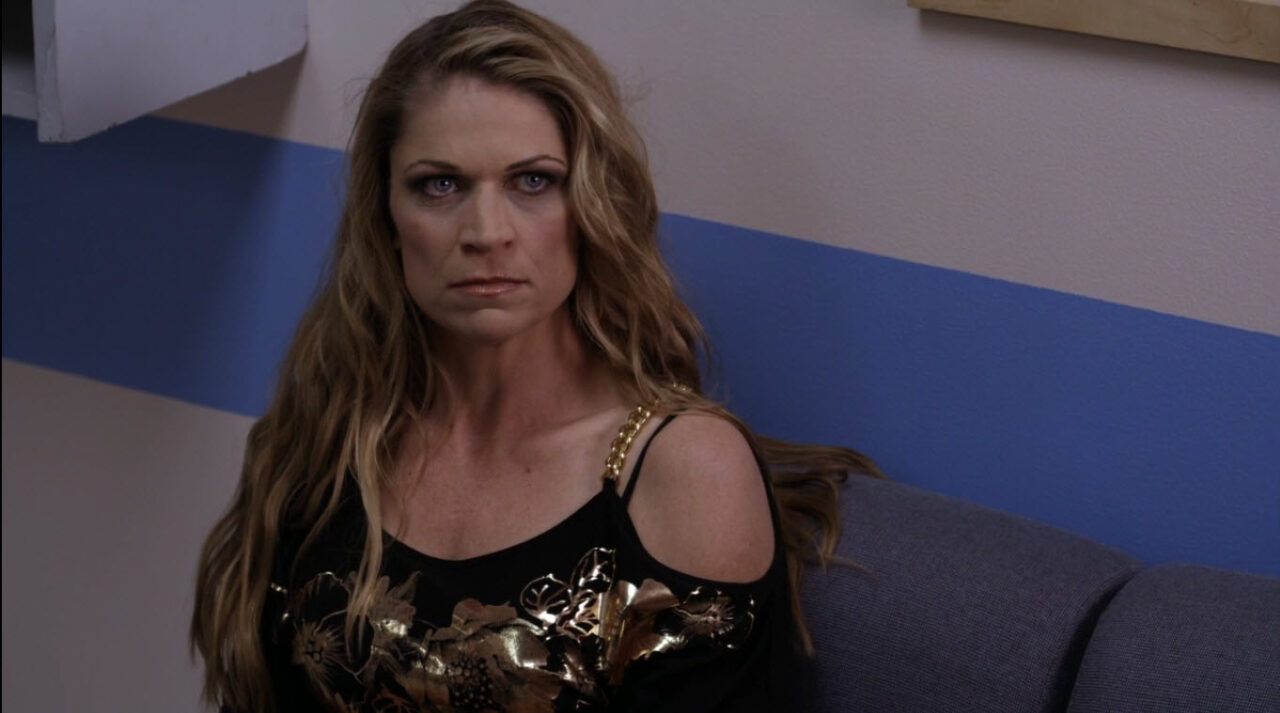 Sons of Anarchy - Em qual episódio Luann Delaney morre?