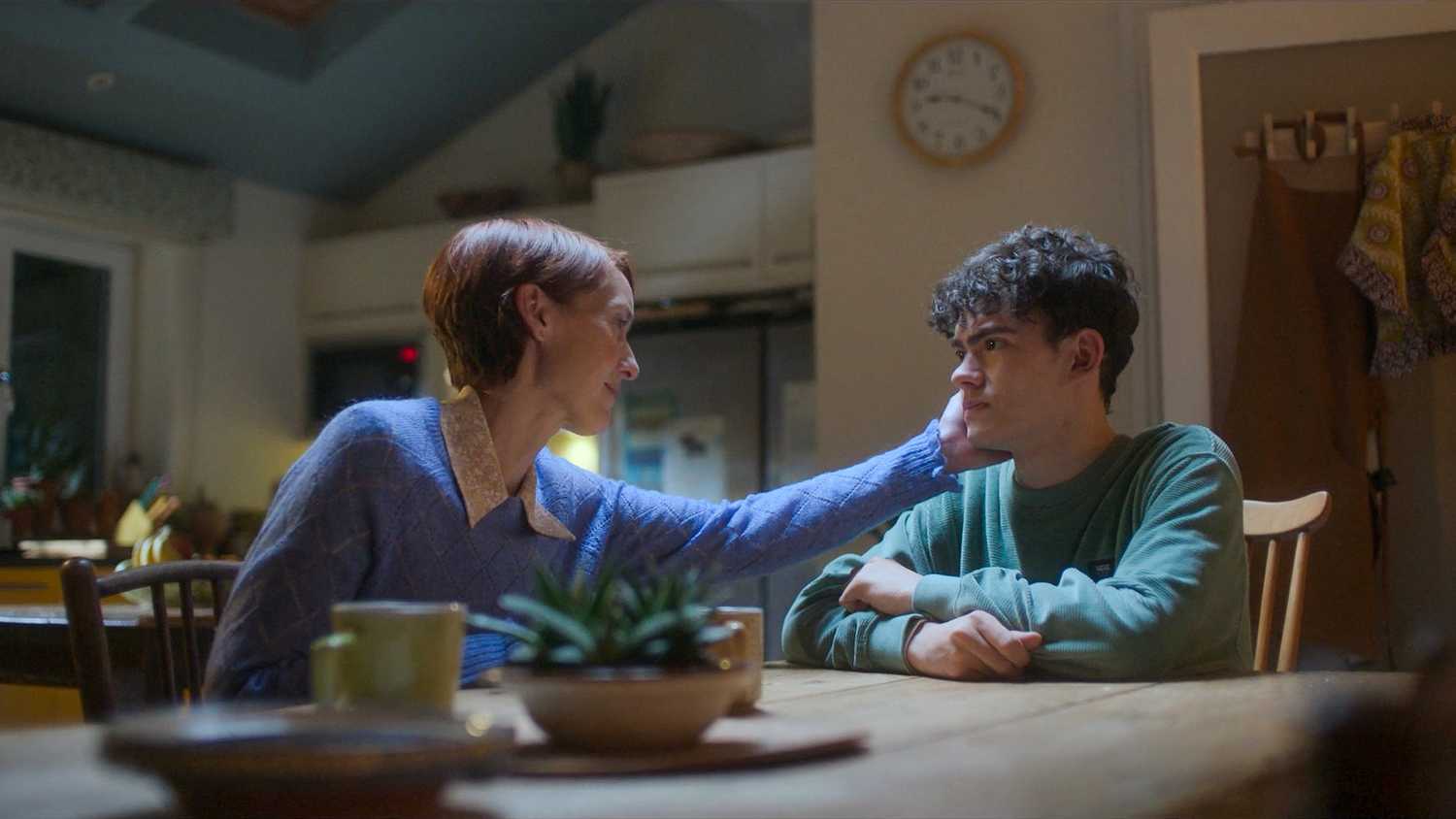 Entenda os distúrbios de Charlie na 3ª temporada de Heartstopper ...
