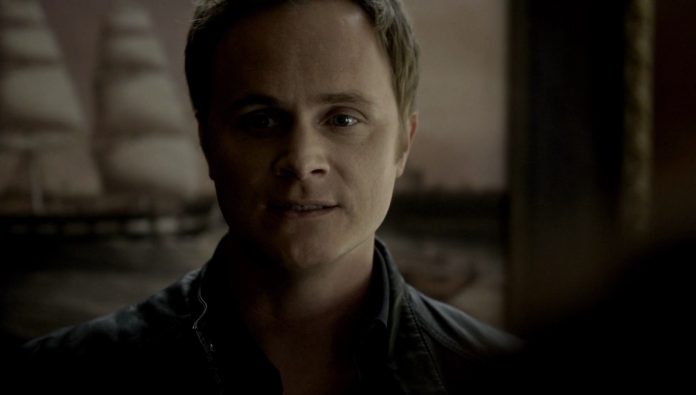 The Vampire Diaries - Em qual episódio John Gilbert morre?