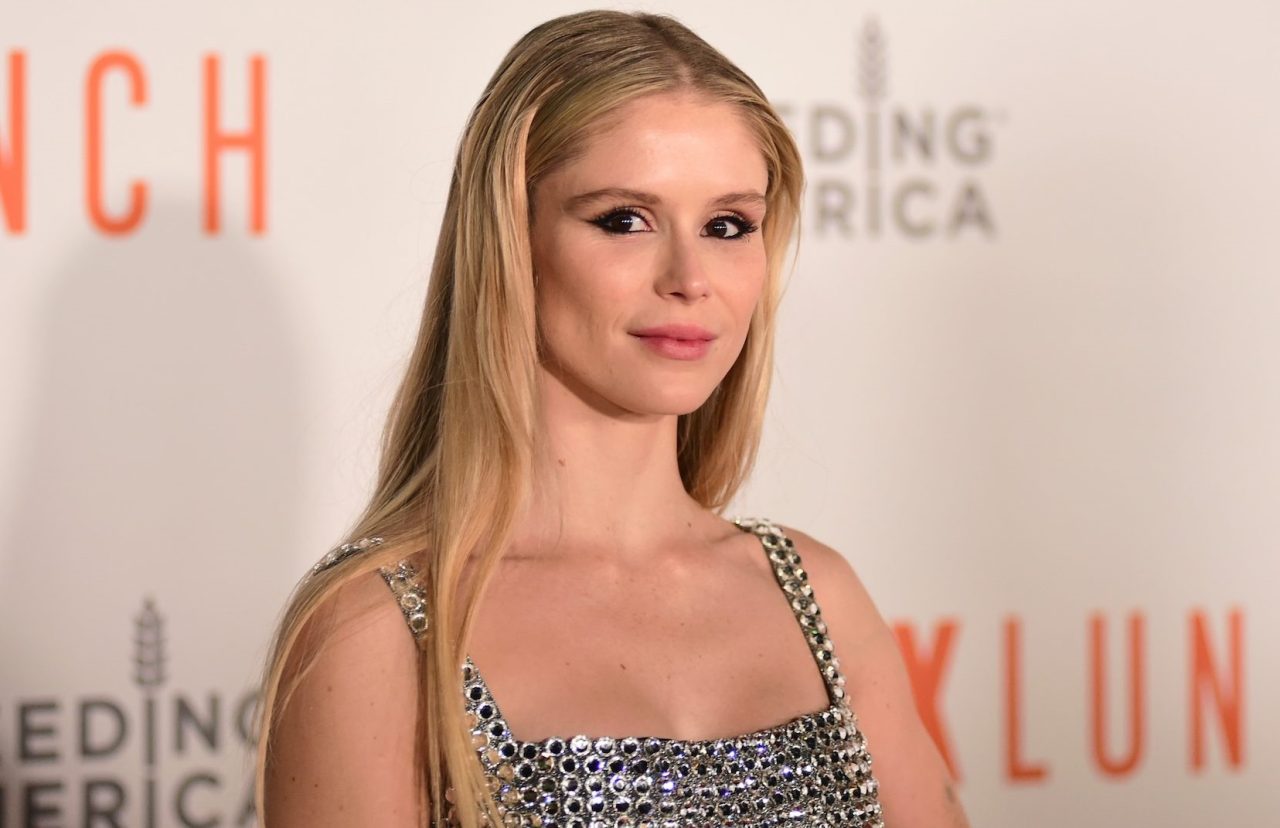 Erin Moriarty revela diagnóstico de doença autoimune e faz alerta sobre saúde