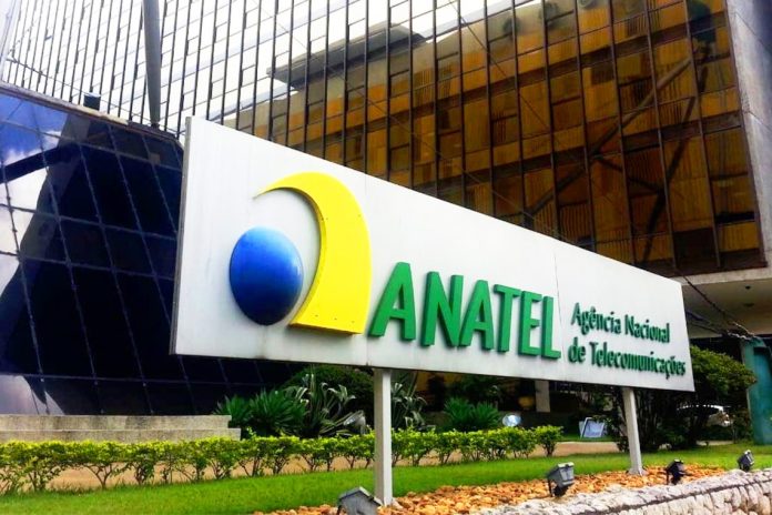 Novo regulamento da Anatel amplia poder das operadoras e levanta alerta sobre perda de direitos dos consumidores