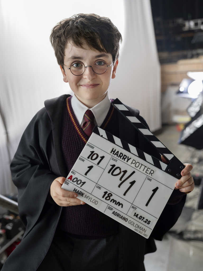Série de Harry Potter divulga primeira imagem oficial e anuncia início das gravações