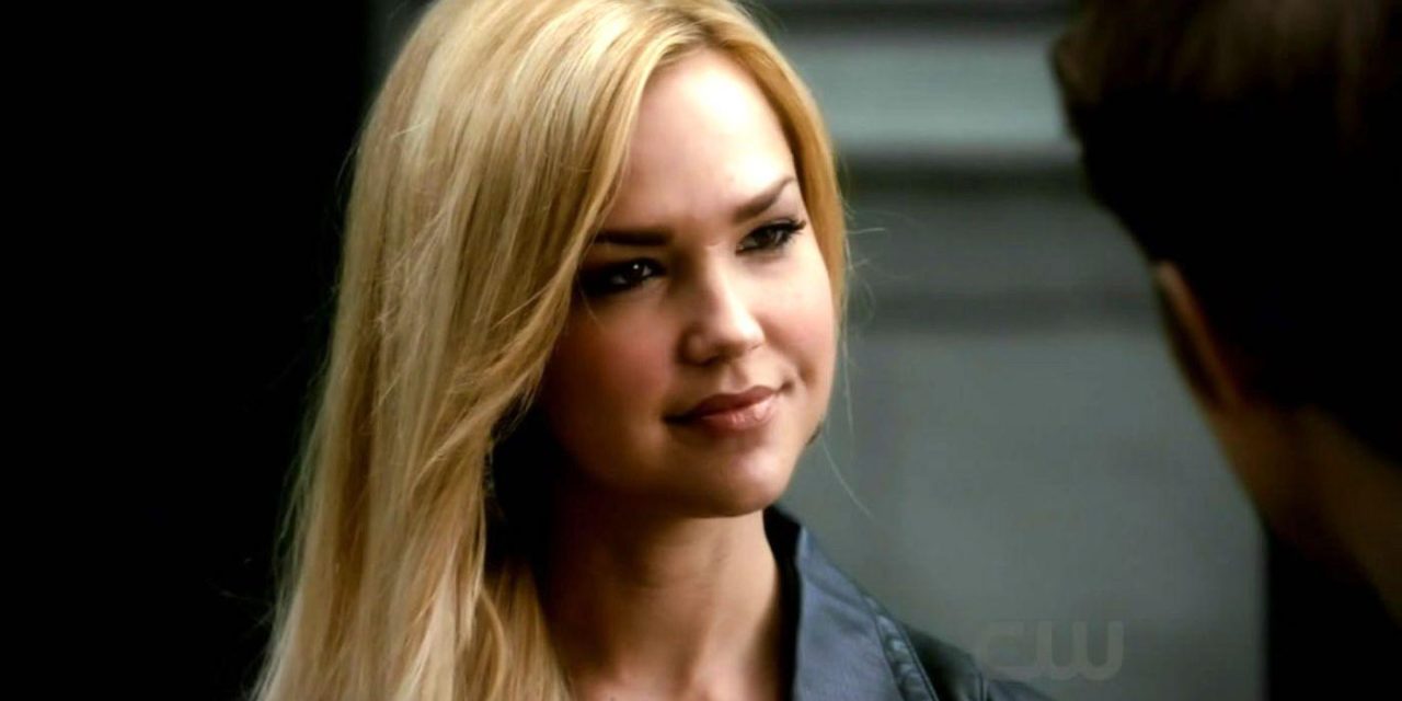 Descubra qual personagem de The Vampire Diaries só existe por conta da Taylor Swift