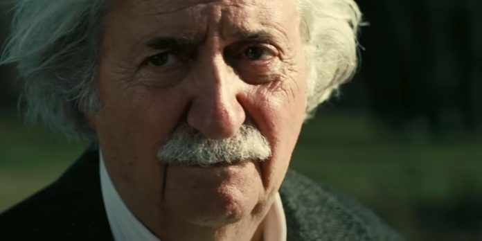 Qual o papel de Albert Einstein em Oppenheimer e qual foi o seu envolvimento no Projeto Manhattan