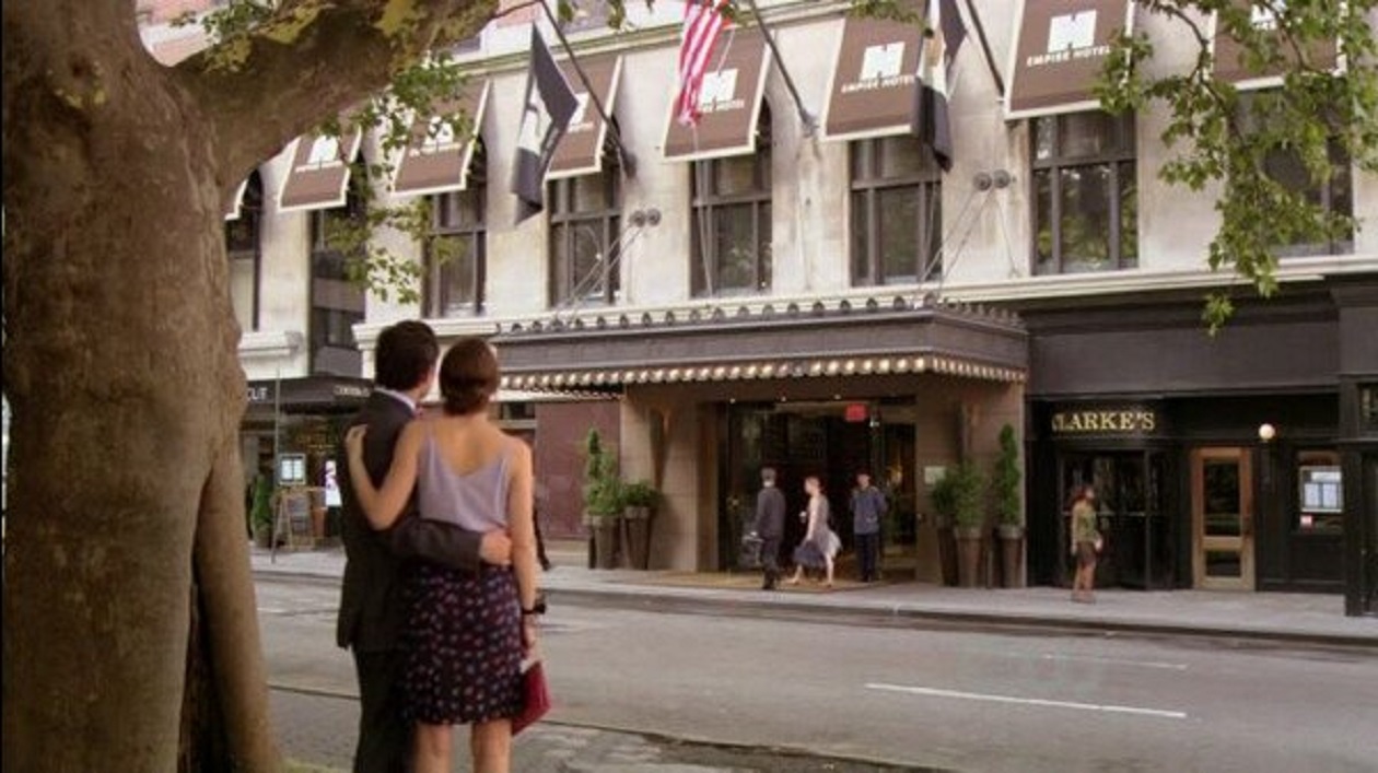 O Empire Hotel de Gossip Girl existe de verdade?