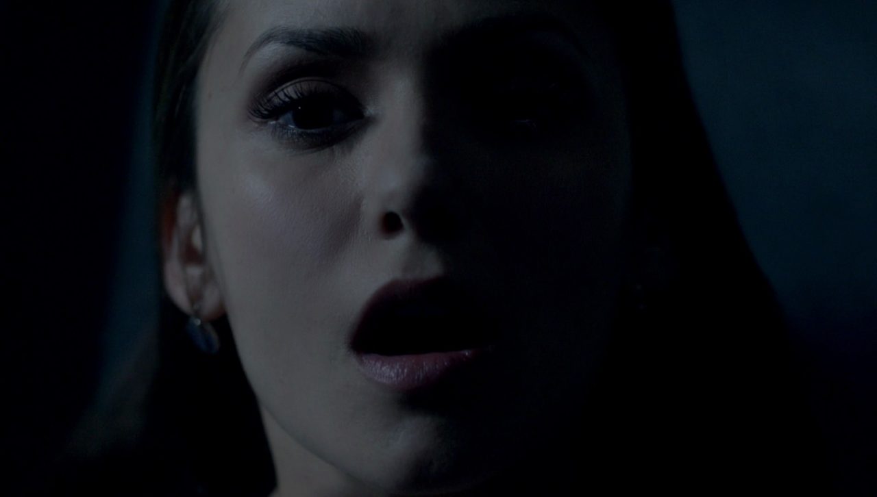 The Vampire Diaries - Em que episódio Elena morre?