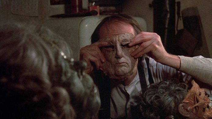 Todos os filmes e séries inspirados em Ed Gein
