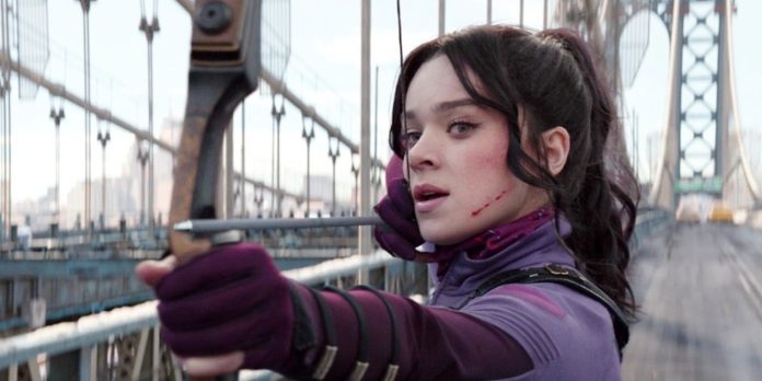 Hailee Steinfeld diz que espera ligação da Marvel para voltar como Kate Bishop
