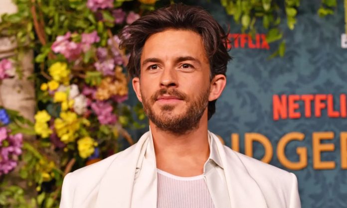 Jonathan Bailey Jonathan Bailey comenta possibilidade de viver o Batman