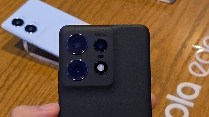 Motorola Edge 60 com 512GB entra em oferta por R$ 2.249