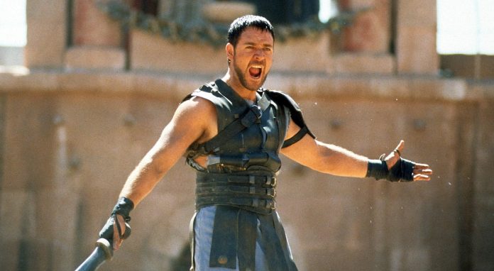 Gladiador Russell Crowe detona Gladiador II e afirma que sequência ignora essência moral do original