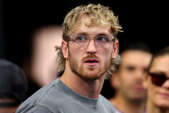 Logan Paul investe US$ 5,3 milhões em carta rara de Pokémon visando lucro em leilão