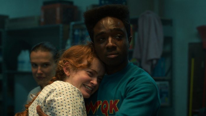 Stranger Things (9) Qual filme Max e Lucas estavam assistindo no final de Stranger Things