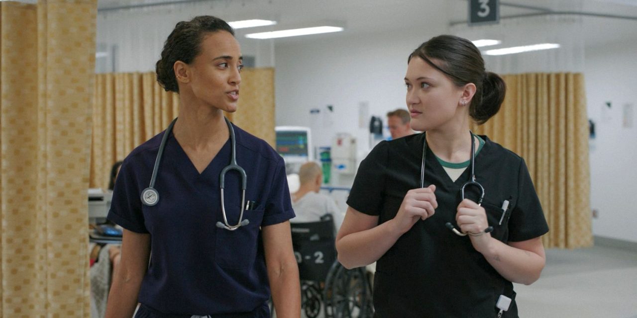 Atriz fala sobre o relacionamento de Trinity Santos e Yolanda Garcia na 2ª temporada de The Pitt