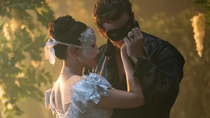 Showrunner de Bridgerton fala sobre a besexualidade de Benedict