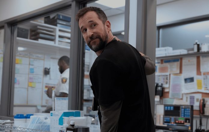 Entenda o final do episódio 5 da 2ª temporada de The Pitt