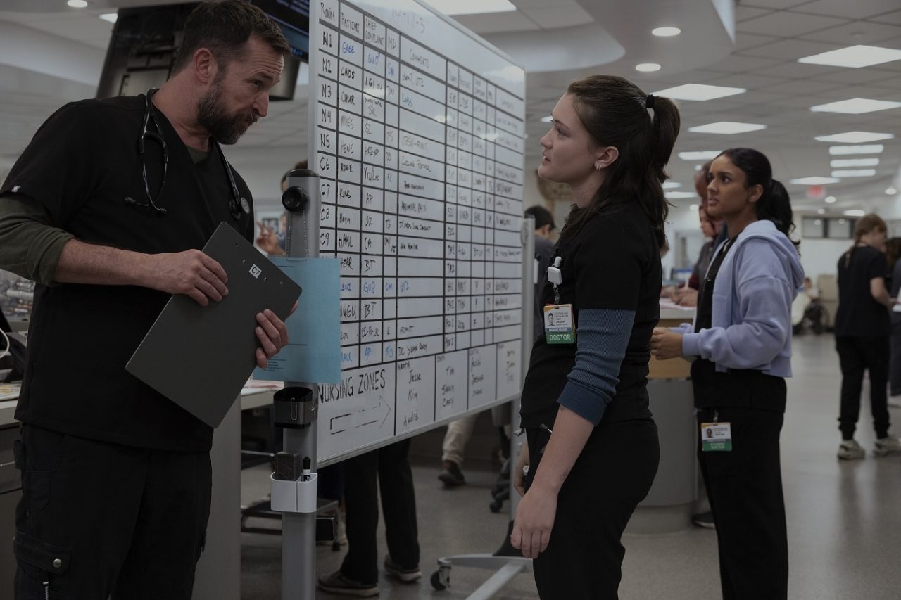 Entenda o final do episódio 9 da 2ª temporada de The Pitt