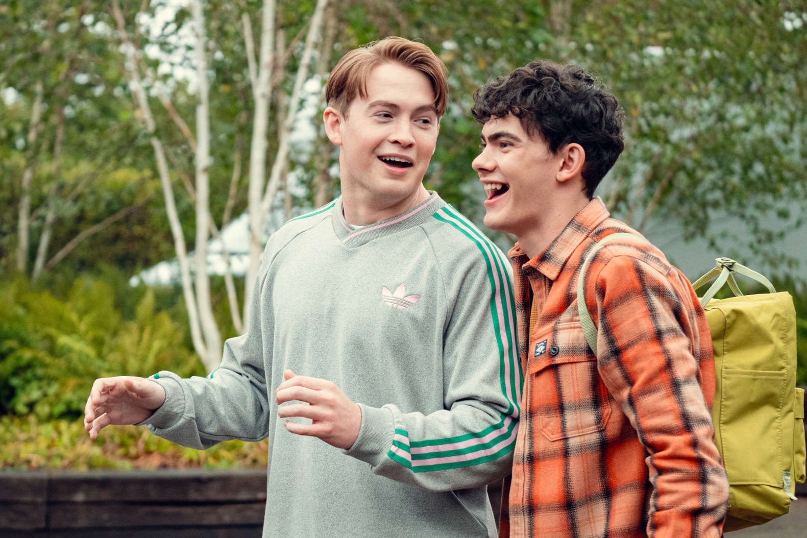 Filme de Heartstopper recebe janela de lançamento pela autora dos livros