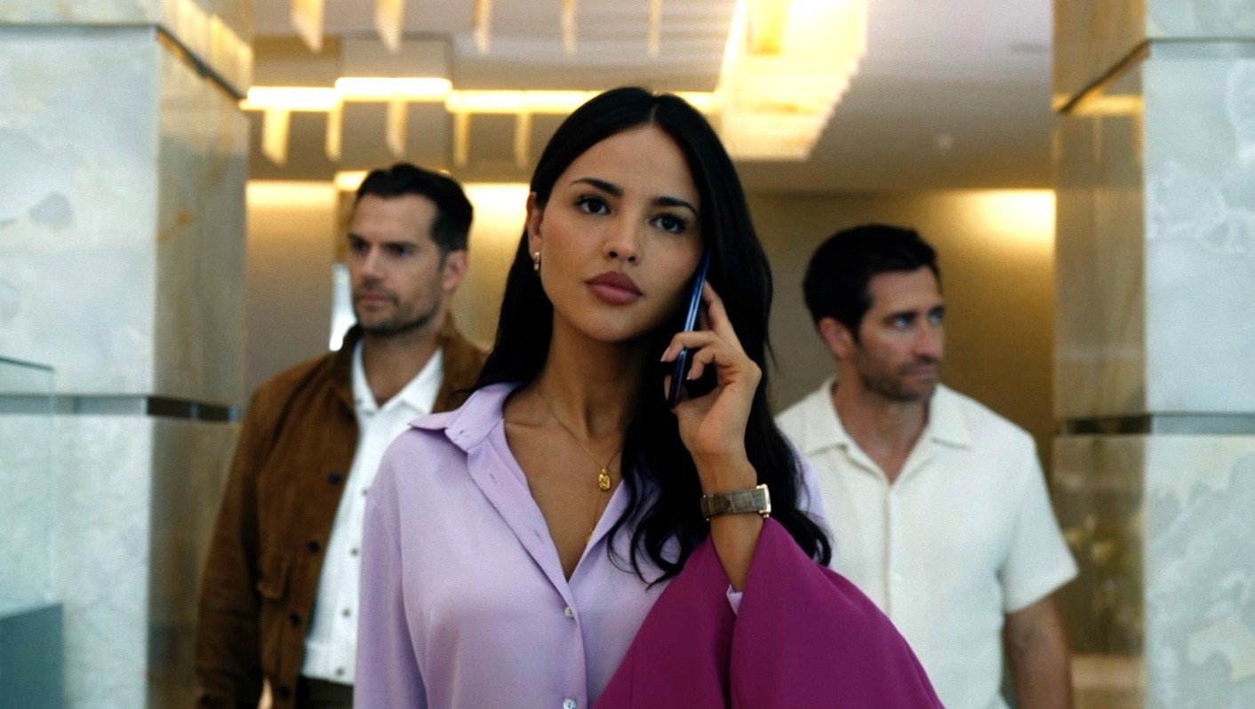 Na Zona Cinzenta, novo filme de Guy Ritchie com Henry Cavill e Jake Gyllenhaal, recebe primeiro trailer