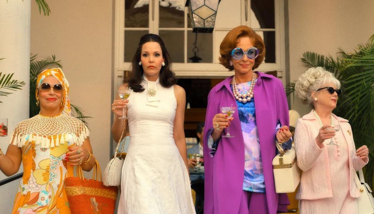 Apple TV cancela Palm Royale, série de Laura Dern e Kristen Wiig