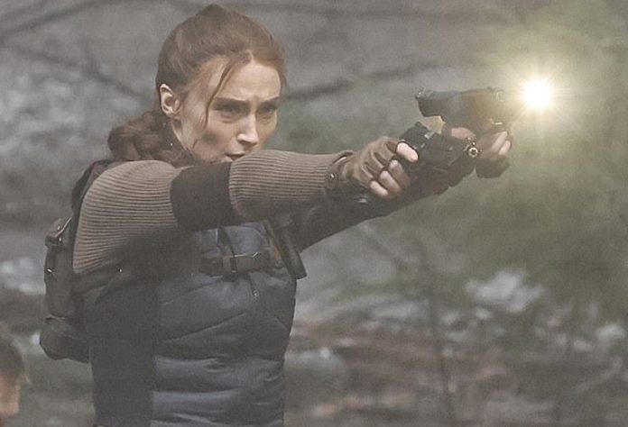 Vídeo da produção de Tomb Raider mostra Sophie Turner em ação como Lara Croft