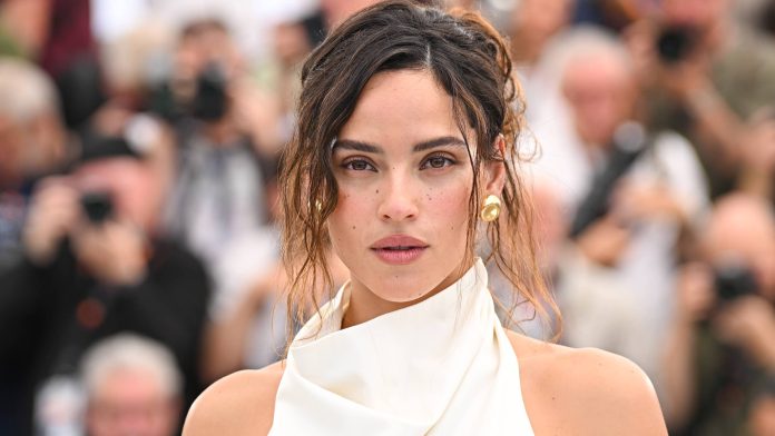 Adria Arjona entra para o elenco de Superman 2 e deve viver Maxima