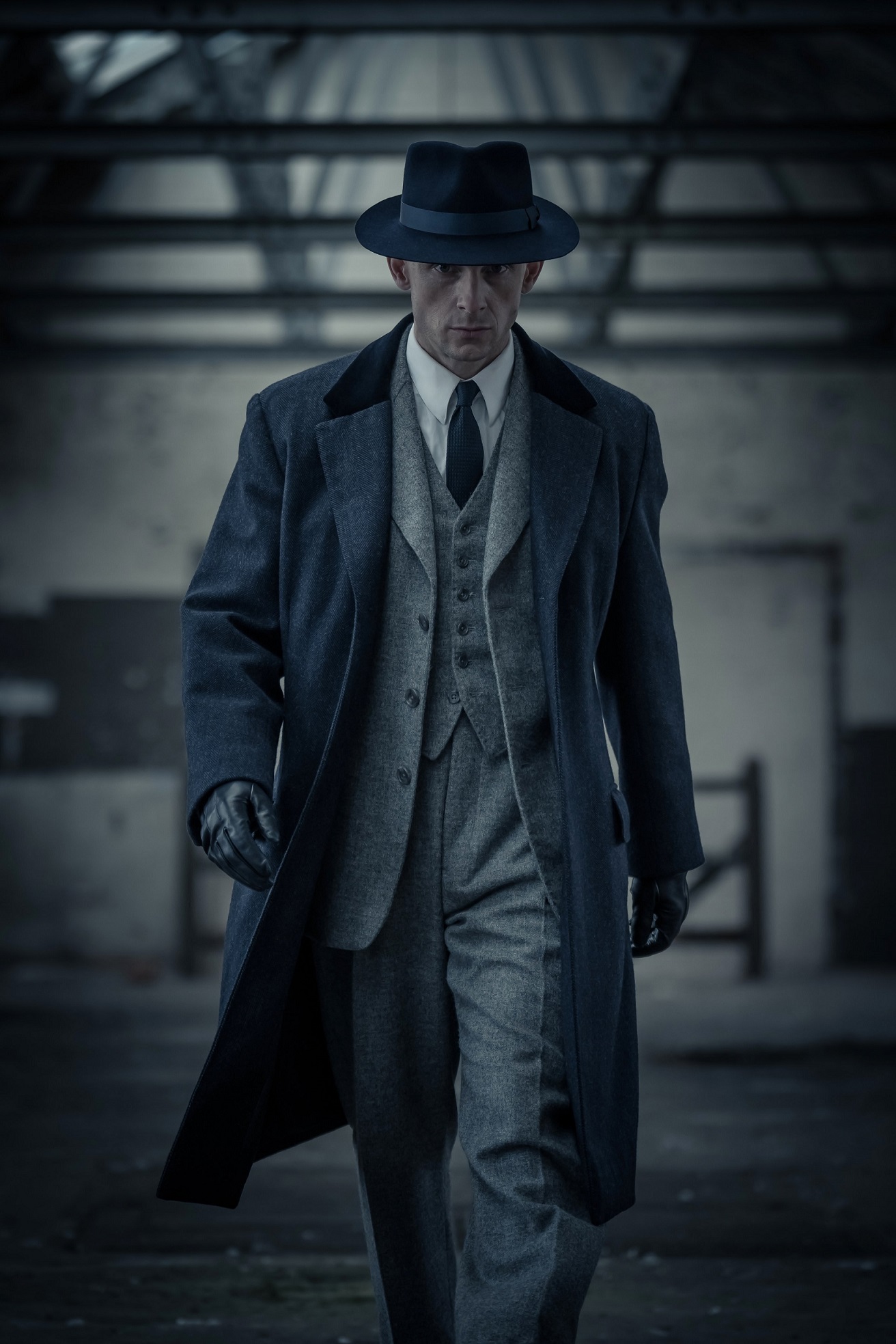Continuação de Peaky Blinders confirma troca de ator de Duke Shelby e apresenta primeira imagem