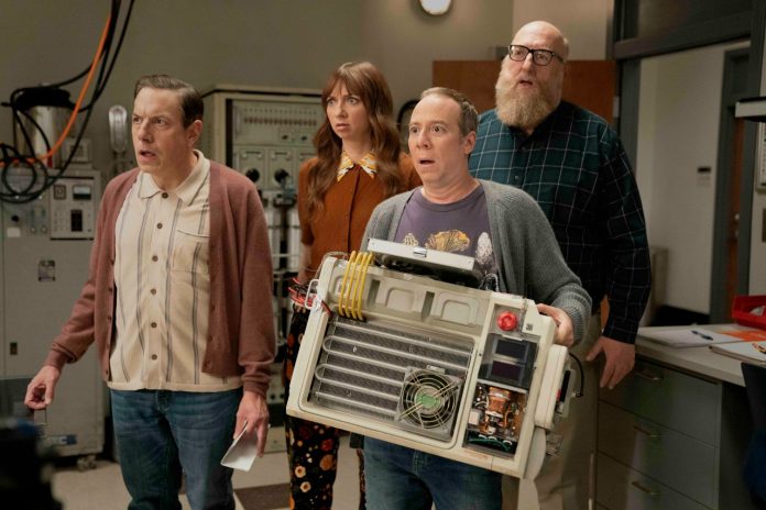 Novo spin-off de The Big Bang Theory ganha imagens e estreia em julho