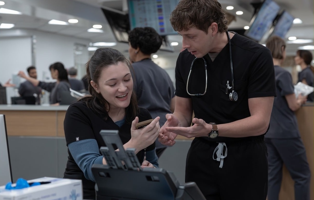 Entenda o final do episódio 14 da 2ª temporada de The Pitt